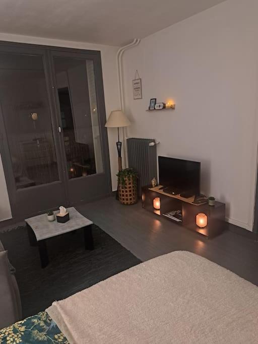 Studio 15 Mn De Paris Шел Екстериор снимка