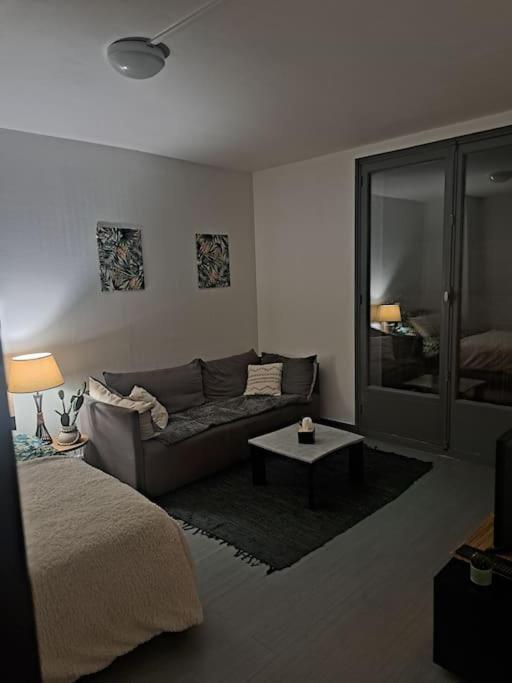 Studio 15 Mn De Paris Шел Екстериор снимка