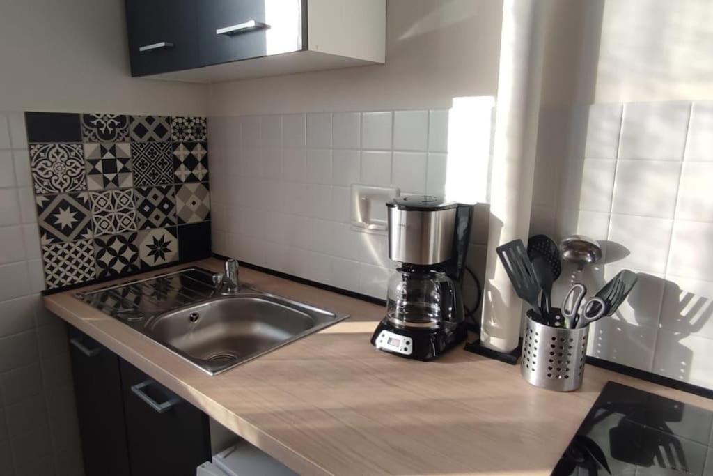 Studio 15 Mn De Paris Шел Екстериор снимка